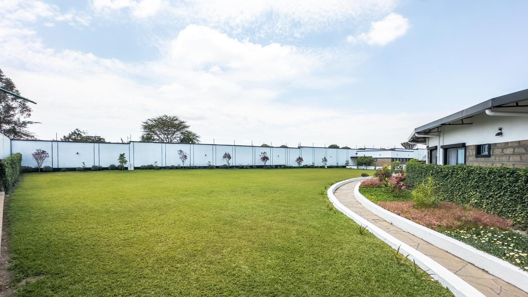 Aparthotel Avian Court Penthouse Naivasha Esterno foto